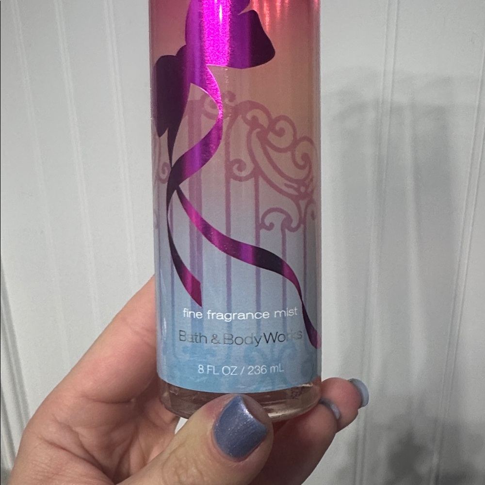 Bath & Body Works Paris Amour Mist - Pink and Purple - Picture 2 of 3